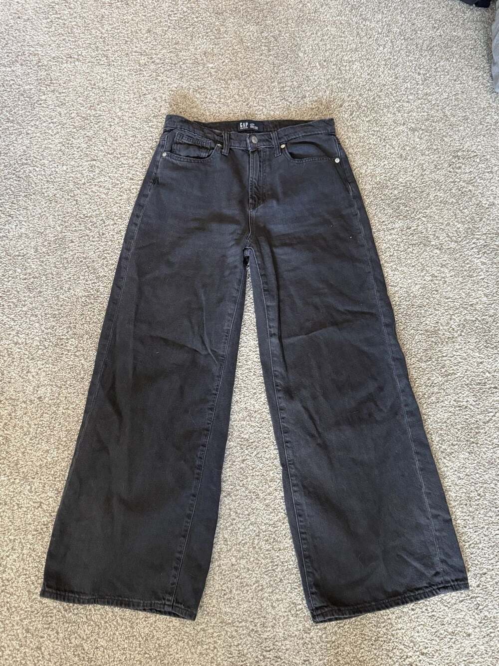 GAP High Rise Wide-Leg Jeans in Washed Black - 8/29R